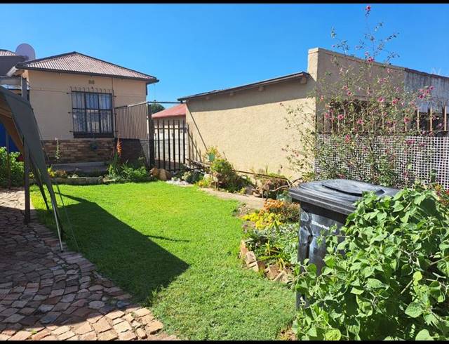 9 BEDROOM CLUSTER FOR SALE IN SELECTION PARK